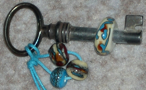 schluessel mit perle